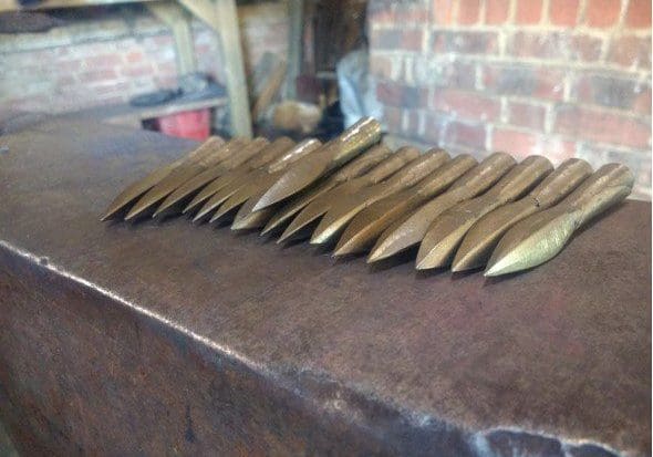 AvA1 Arrow heads
